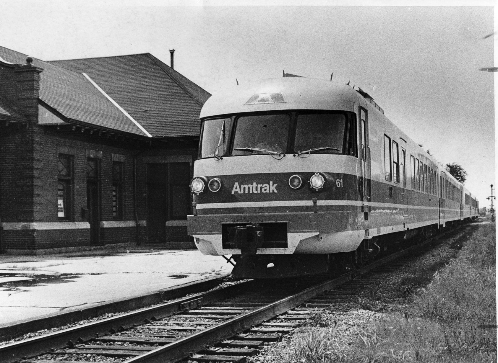 Amtrak bus-3 1973.jpg